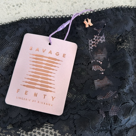 Savage Fenty Black Lace Thong 2X - Picture 2 of 5